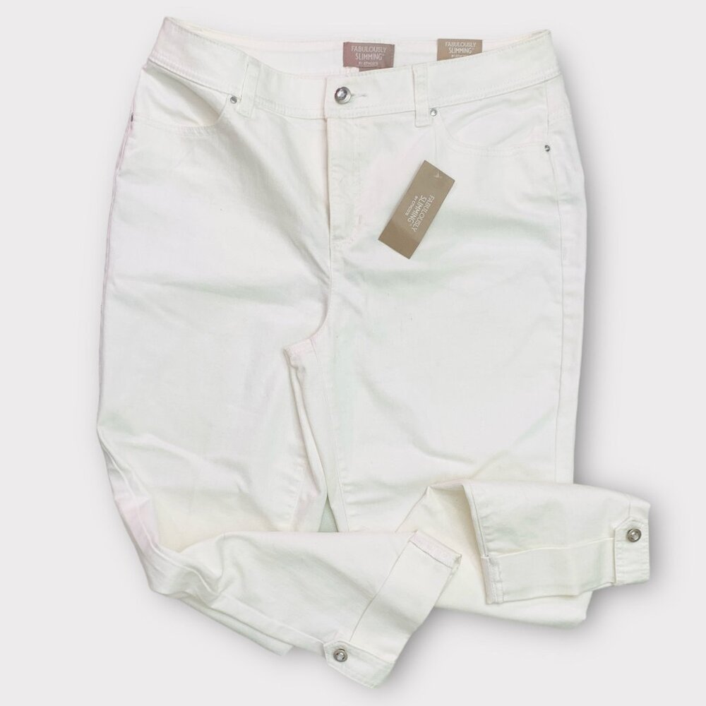 Chico's, Size 8/M/1, denim jeans, White Crop Embellished